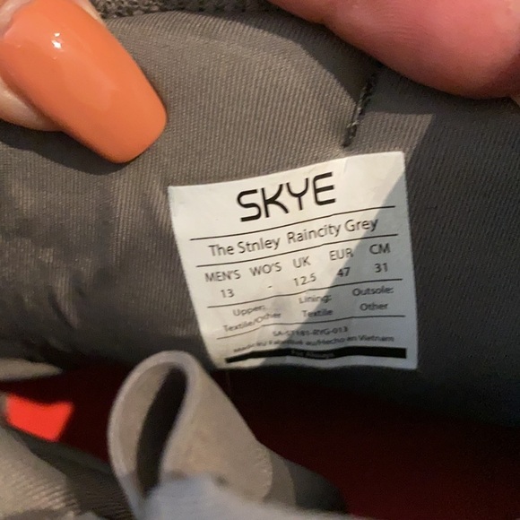 THE STANLEY‎ Skye

Runner-vs-hiker sneaker boot main image 6